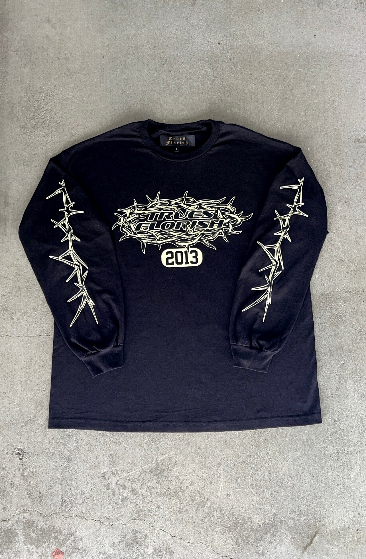 THORN LONG SLEEVE image 0