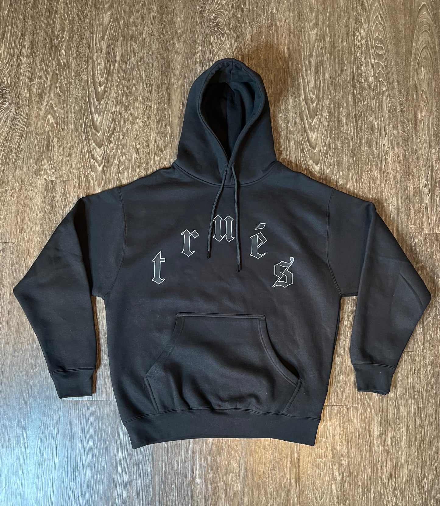 TRUÉS PULLOVER HOODIE image 0