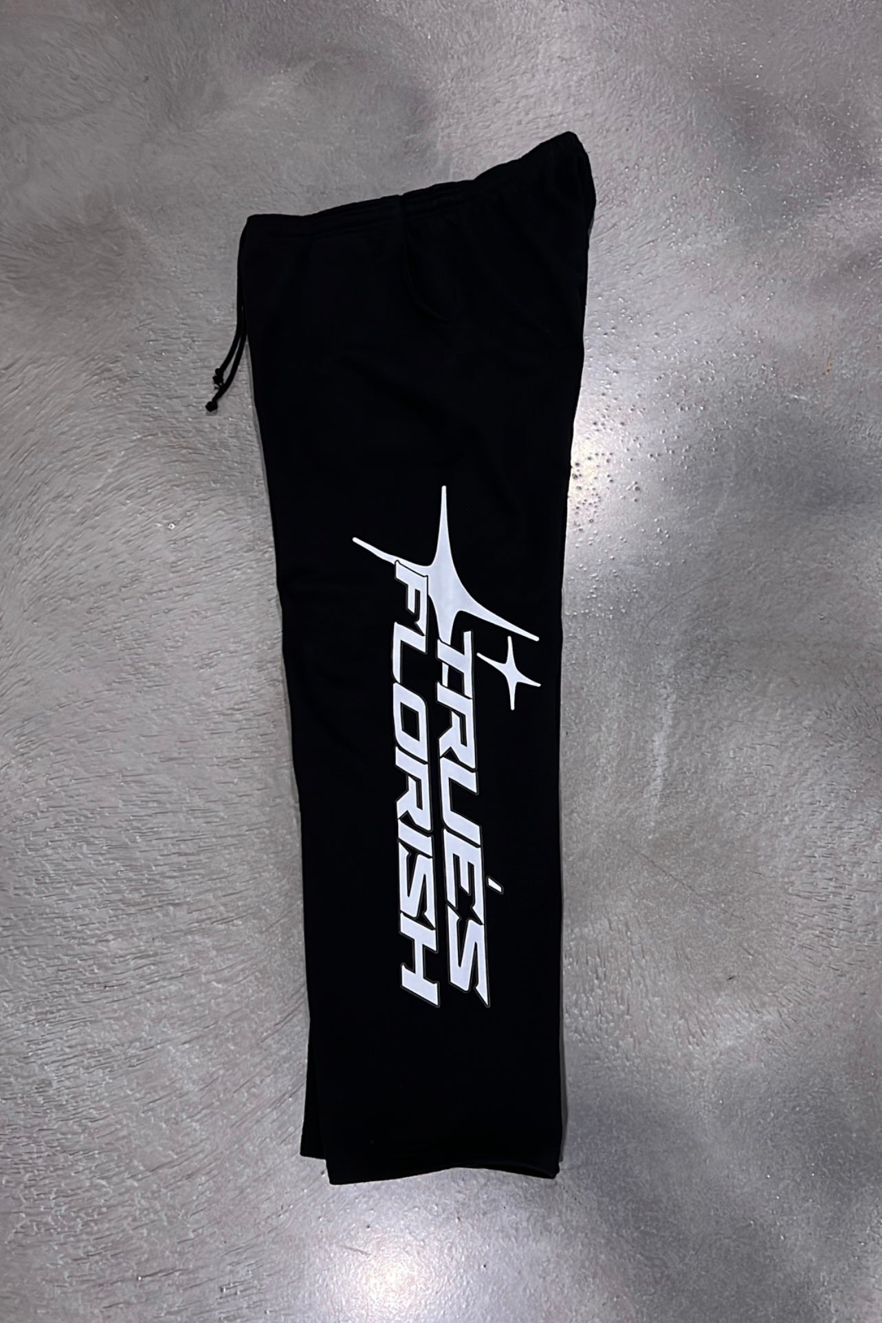 HEAVY WEIGHT STAR SWEATS image 2