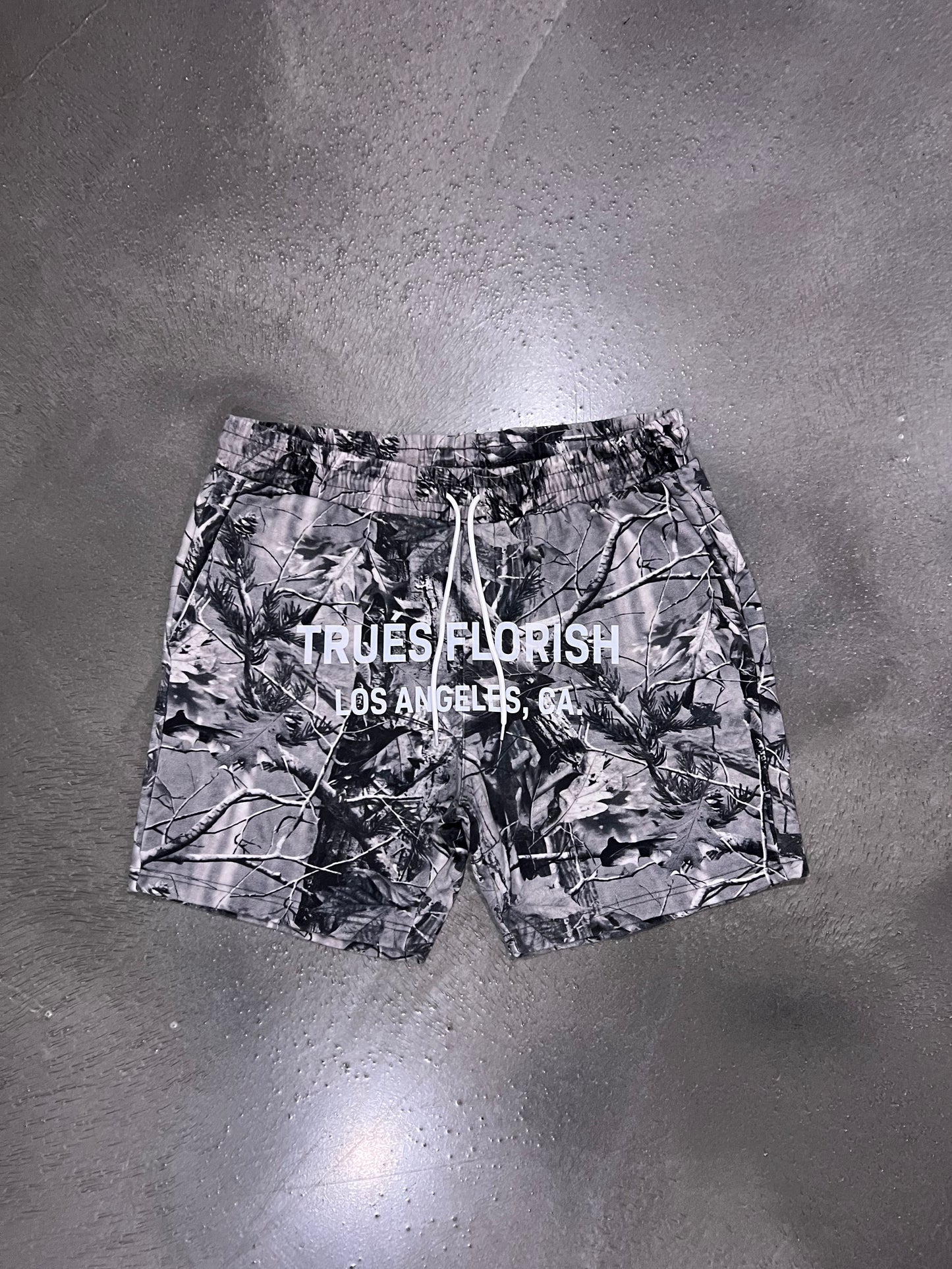 REAL TREE CAMO SHORTS