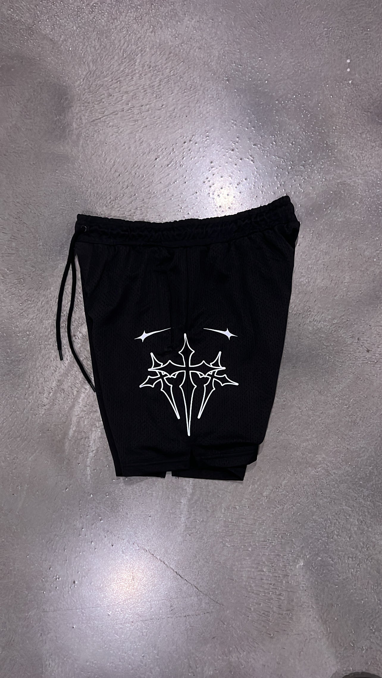 TRINITY MESH SHORTS