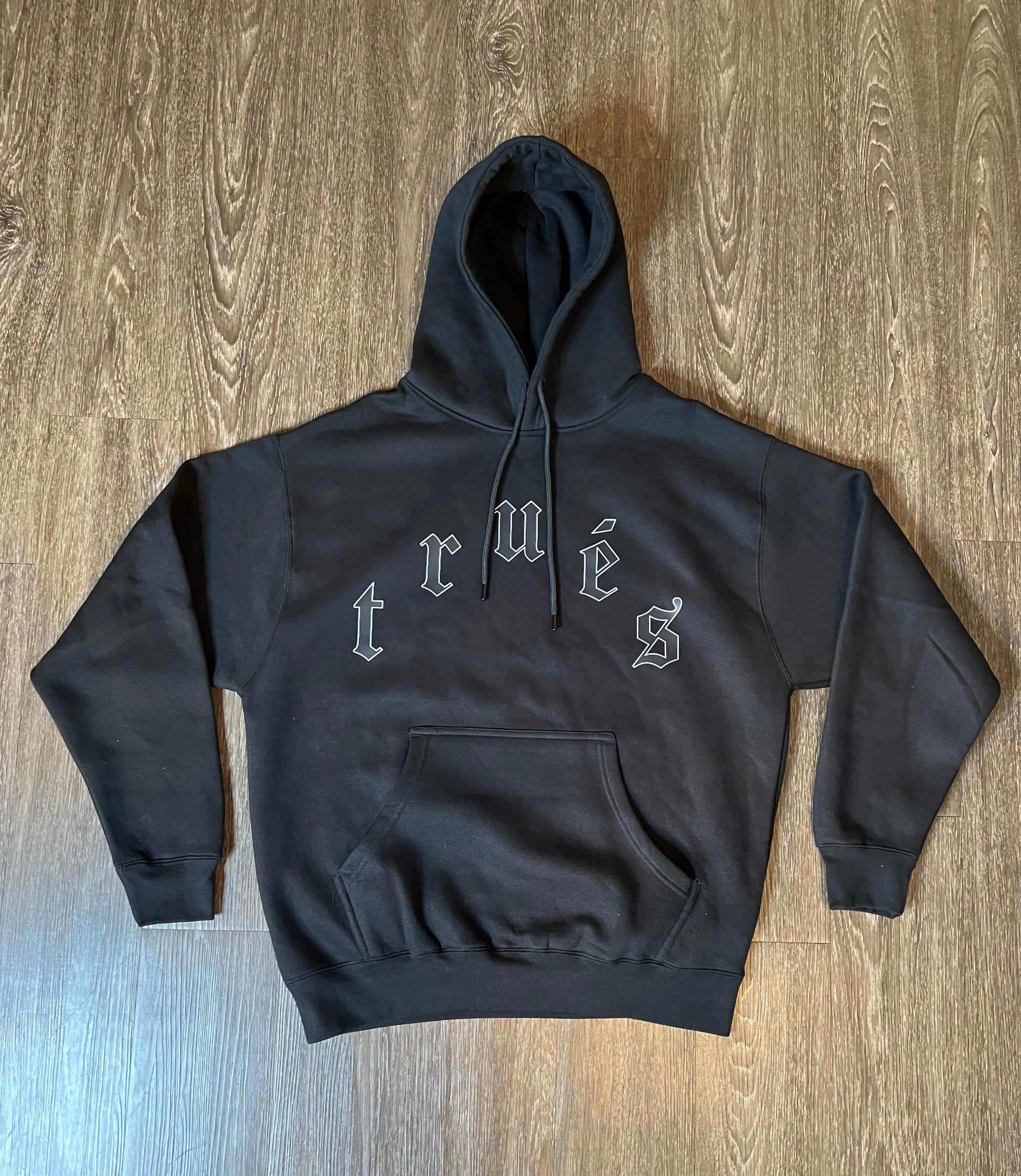 TRUÉS PULLOVER HOODIE image 0