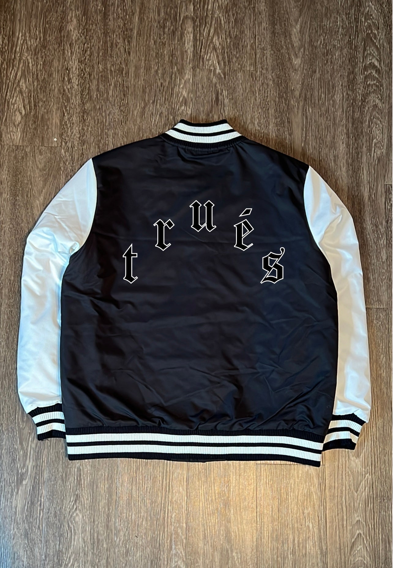 TRUÉS VARSITY JACKET  image 1